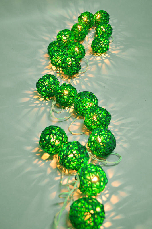 1 Set of Green 5cm Rattan Cane 20 Ball Battery Powered 3m String Lights Christmas Gift Home Wedding Party Bedroom Decoration 