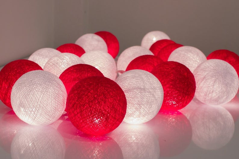 1 Set of 20 LED Red White 5cm Cotton Ball Battery String Lights Christmas Gift Home Wedding Party Bedroom Decoration Outdoor 