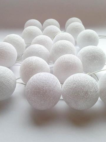 1 Set of 20 LED White 5cm Cotton Ball Battery Powered String Lights Christmas Gift Home Wedding Party Bedroom Decoration Outd