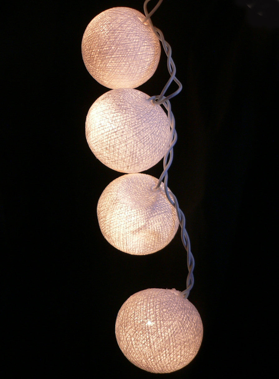 1 Set of 20 LED White 5cm Cotton Ball Battery Powered String Lights Christmas Gift Home Wedding Party Bedroom Decoration Outd